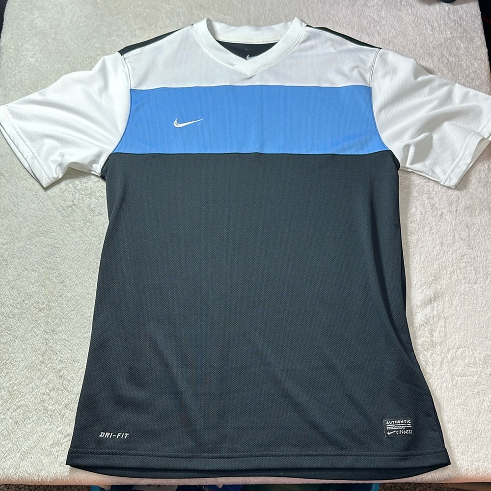 Nike Men’s Soccer Jersey #12 Black White Blue Size Medium